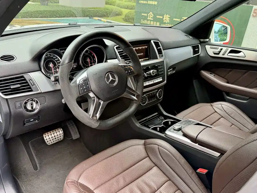 900x675_0_q87_c42_autohomecar__ChxpVmpsRNqAMvAwAAipALjnrIs815.jpg.webp